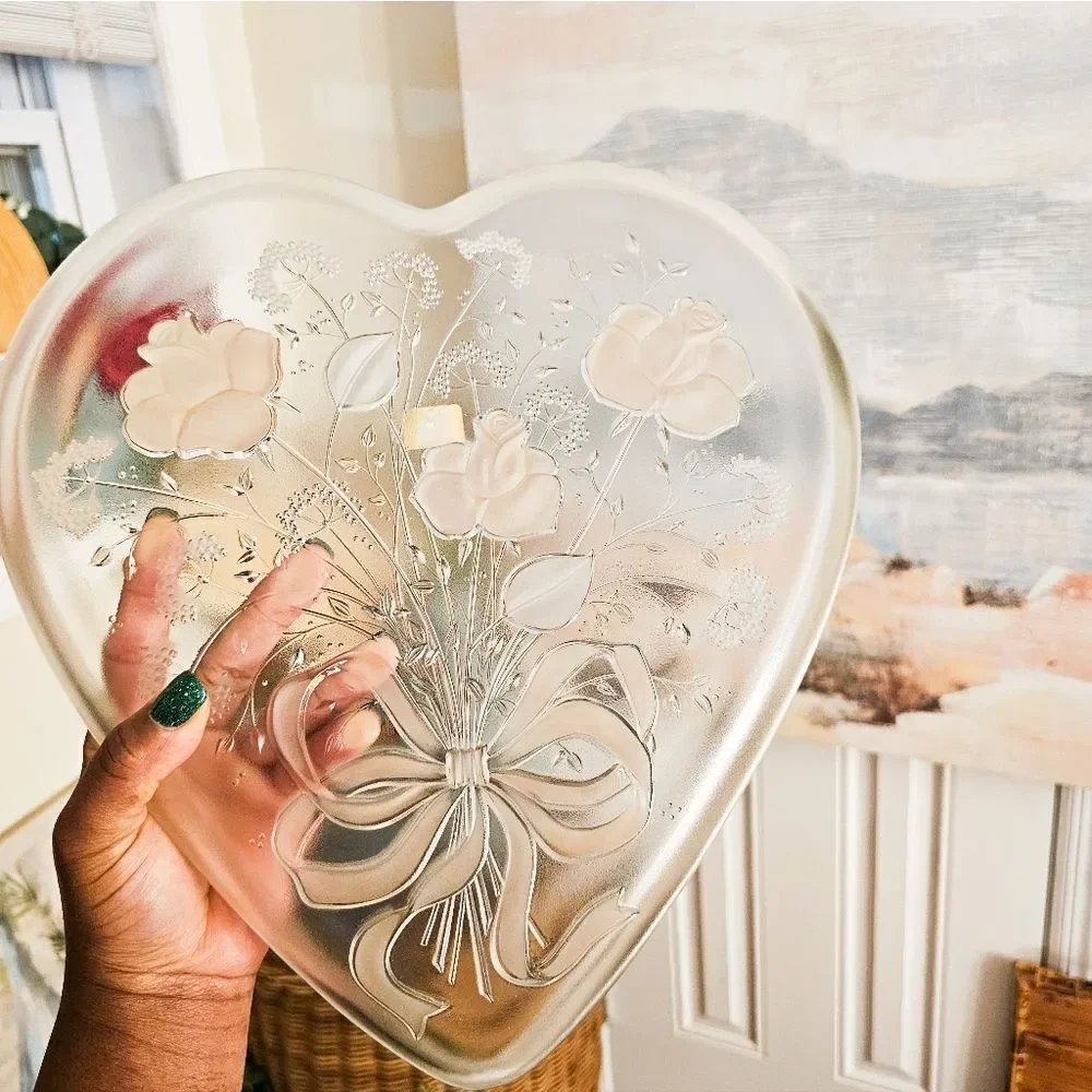 New VTG Mikasa Crystal Sweatheart Roses Embossed Serving Tray.